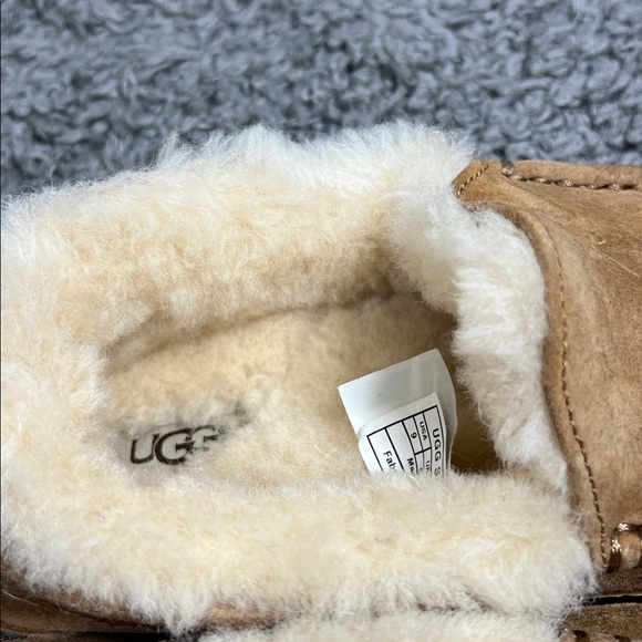 Ugg ascot slippers size 9 - Picture 14 of 15